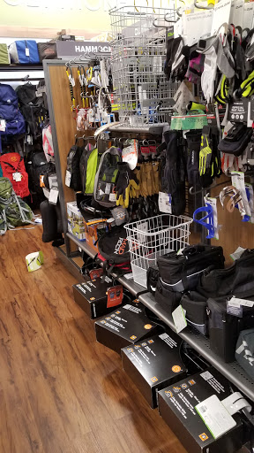 Outdoor Sports Store «Sierra Trading Post», reviews and photos, 215 N Maple Rd Unit 1F, Ann Arbor, MI 48103, USA