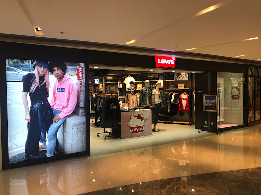 Levi's