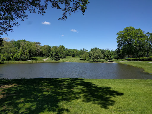 Golf Course «Twin Oaks Golf & Plantation Club», reviews and photos, 450 E 43rd St, Covington, KY 41015, USA