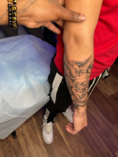 Tattoo Shop «Taboo Tattoos», reviews and photos, 242 Broad St, Keyport, NJ 07735, USA