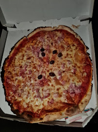 Plats et boissons du Pizzeria Pizza du Lys à Antibes - n°2