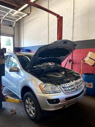 Auto Repair Shop «First Class Alignment & Repair», reviews and photos, 35 Dolson Ave, Middletown, NY 10940, USA