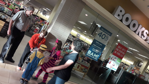 Book Store «Books-A-Million», reviews and photos, 4125 S Cleveland Ave #1200, Fort Myers, FL 33901, USA