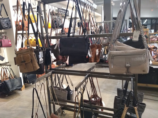 Shoe Store «DSW Designer Shoe Warehouse», reviews and photos, 1 Walden Galleria, Buffalo, NY 14225, USA