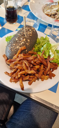 Hamburger végétarien du Restaurant Minotaure Cafė à Toulouse - n°2