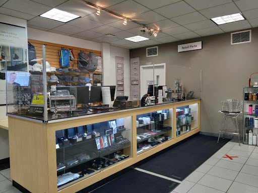 Auto Repair Shop «W.I. Simonson Mercedes Service & Parts», reviews and photos, 1330 Colorado Ave, Santa Monica, CA 90404, USA