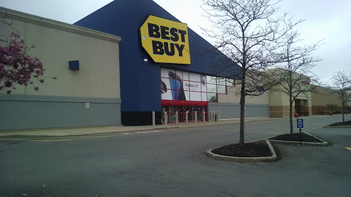 Electronics Store «Best Buy», reviews and photos, 445 Howe Ave, Cuyahoga Falls, OH 44221, USA