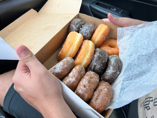 Donut Shop «Village Donut Shop & Bakery», reviews and photos, 1246 Roosevelt Trail, Raymond, ME 04071, USA