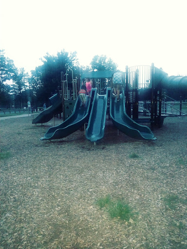 Park «Donaldson Park», reviews and photos, S 2nd Ave, Highland Park, NJ 08904, USA