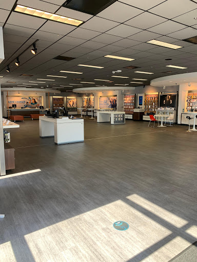 Cell Phone Store «AT&T», reviews and photos, 275 E Altamonte Dr #1010, Altamonte Springs, FL 32701, USA