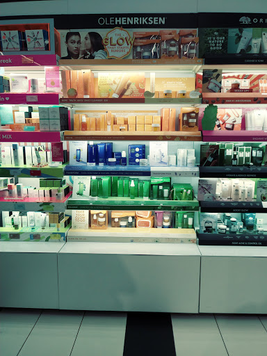 Cosmetics Store «SEPHORA», reviews and photos, 1244 3rd St, Santa Monica, CA 90401, USA