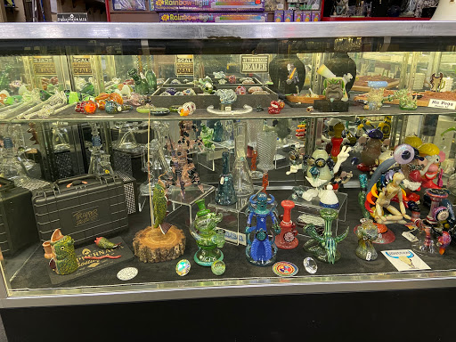 Tobacco Shop «Paraphernalia Boutique - Smoke Shop / Head Shop», reviews and photos, 4234 W Dunlap Ave, Phoenix, AZ 85051, USA