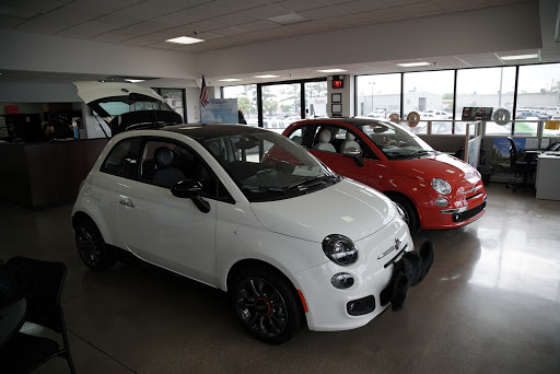 Car Dealer «Columbia Chrysler Dodge Jeep Ram Fiat», reviews and photos, 106 S James Campbell Blvd, Columbia, TN 38401, USA