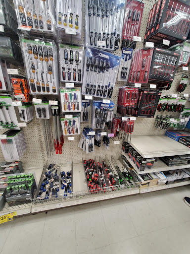 Hardware Store «Harbor Freight Tools», reviews and photos, 7600 la Crosse Ave, Burbank, IL 60459, USA