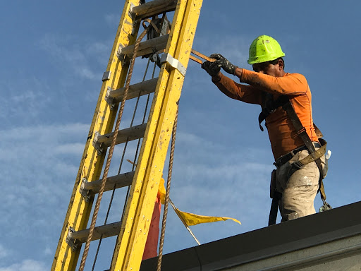 Roofing Contractor «Matthews Roofing», reviews and photos, 3739 W North Ave, Chicago, IL 60647, USA