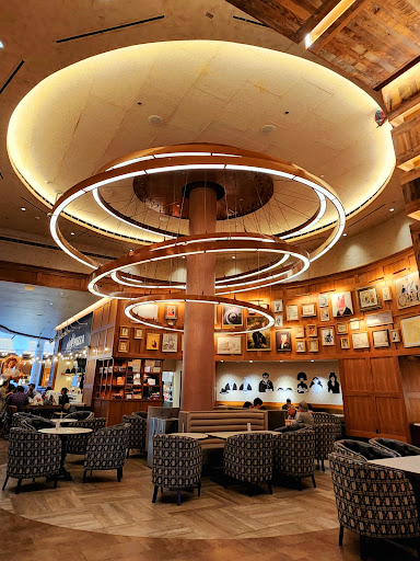 Shopping Mall «Tysons Galleria», reviews and photos, 2001 International Dr, McLean, VA 22102, USA