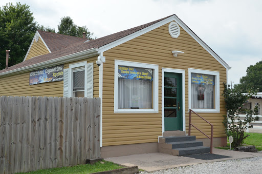 Cigar Shop «Electric Smoke Vapor House», reviews and photos, 322 S Anderson St, Tullahoma, TN 37388, USA