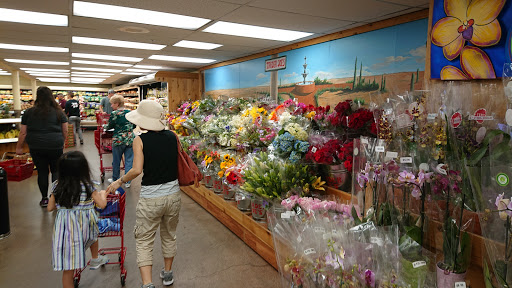 Shopping Mall «Town and Country Shopping Center», reviews and photos, 2021 E Camelback Rd, Phoenix, AZ 85016, USA