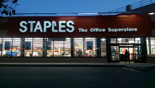Staples, 134-01 20th Ave, Flushing, NY 11356, USA, 