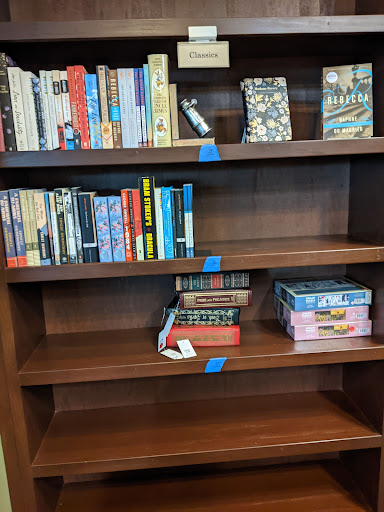 Book Store «FoxTale Book Shoppe», reviews and photos, 105 E Main St, Woodstock, GA 30188, USA