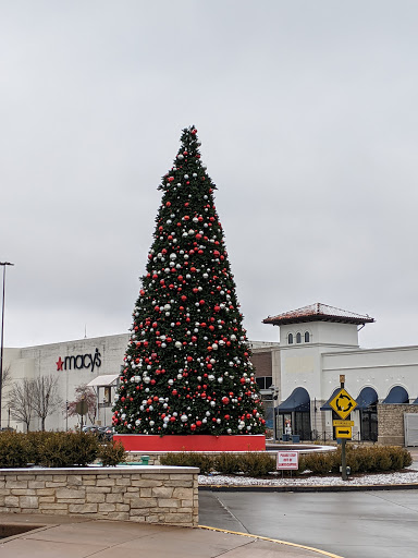 Shopping Mall «Summit Mall», reviews and photos, 3265 W Market St, Fairlawn, OH 44333, USA