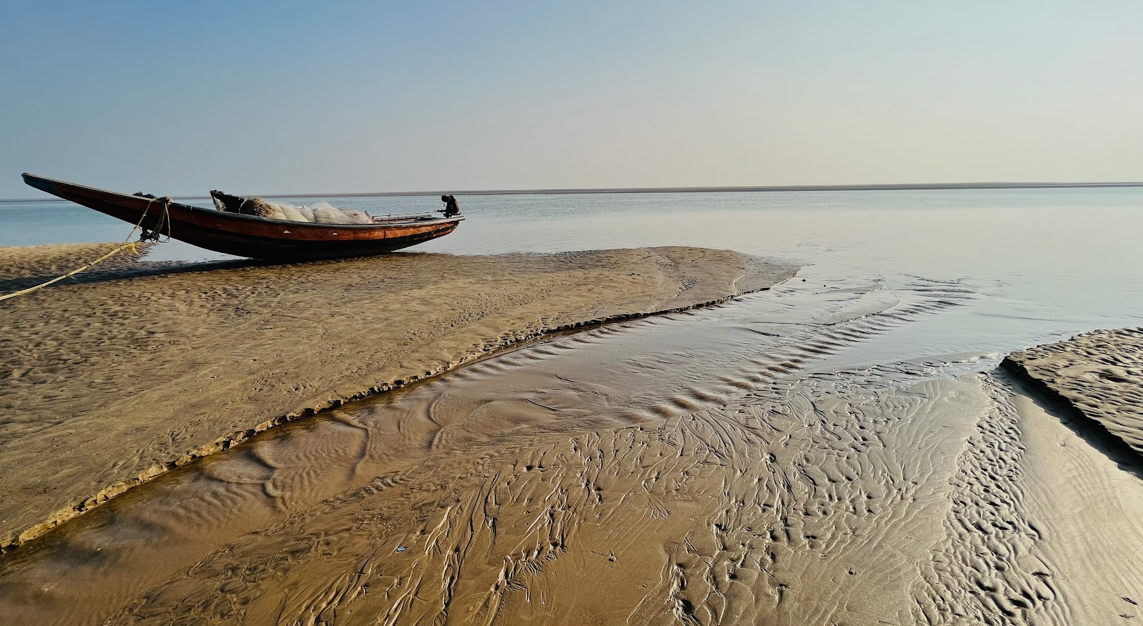 Foto van Talsari Beach met turquoise water oppervlakte