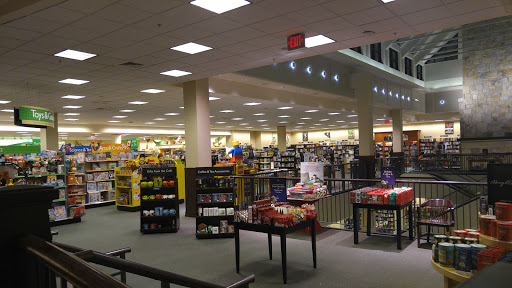 Book Store «Barnes & Noble», reviews and photos, 297 Oakbrook Center, Oak Brook, IL 60523, USA