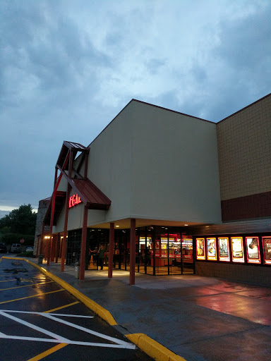 Movie Theater «Regal Cinemas Barn Plaza 14», reviews and photos, 1745 S Easton Rd, Doylestown, PA 18901, USA
