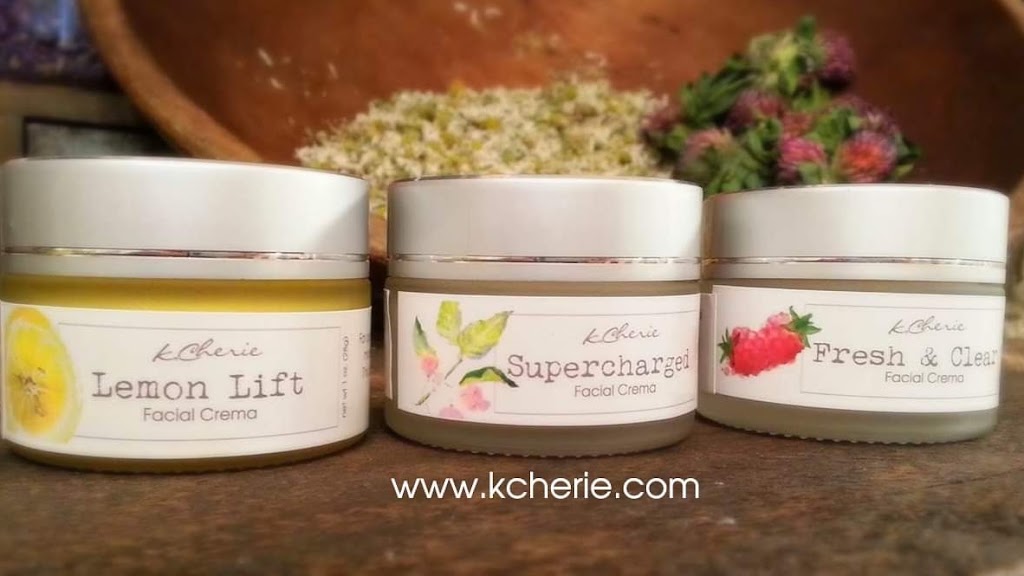 K CHERIE -The Botanical Spa Retreat at Endicott Gardens B&B 97444