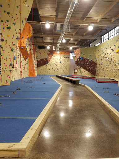 Rock Climbing Gym «Philadelphia Rock Gym - Wyncote», reviews and photos, 827 Glenside Ave #200, Wyncote, PA 19095, USA