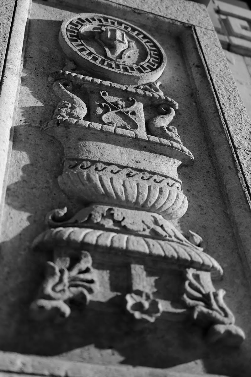 日本大学理工学部駿河台図書館 東京都千代田区神田駿河台 大学図書館 図書館 グルコミ