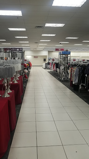 Clothing Store «Burlington Coat Factory», reviews and photos, 1350 Fitzgerald Dr, Pinole, CA 94564, USA
