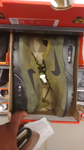 Clothing Store «Nike Factory Store», reviews and photos, 505 Premium Outlets Dr, Monroe, OH 45050, USA