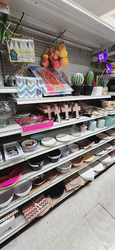 Dollar Store «Dollar Deals», reviews and photos, 6039 N Figueroa St, Los Angeles, CA 90042, USA