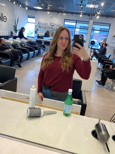 Beauty Salon «Elle Salon Inc», reviews and photos, 2490 Bushwood Dr, Elgin, IL 60124, USA