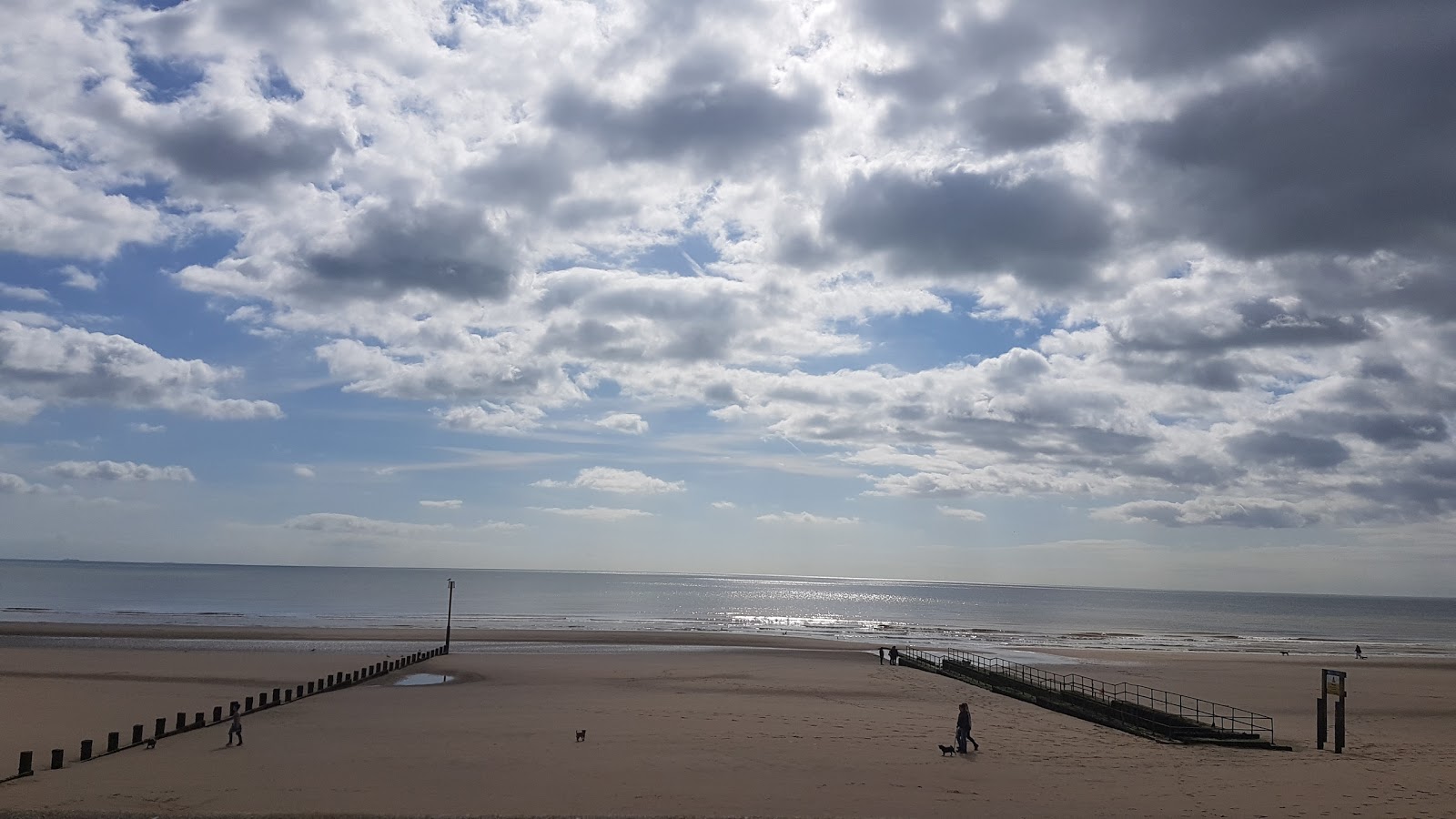 Dymchurch beach photo #8