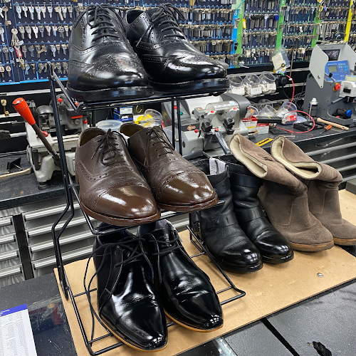 CobbleBobs Shoe Repair & Key Cutting Penge - London