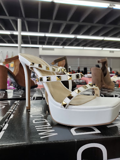 Shoe Store «SHOE! TIME 87», reviews and photos, 8533 S Cottage Grove Ave, Chicago, IL 60619, USA