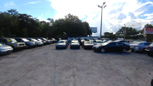 Used Car Dealer «Donny Mills Auto Sales», reviews and photos, 450 E Bay Dr, Largo, FL 33770, USA