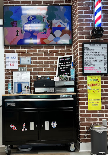 Barber Shop «Rosslyn Barber Shop», reviews and photos, 1700 N Moore St #350, Arlington, VA 22209, USA