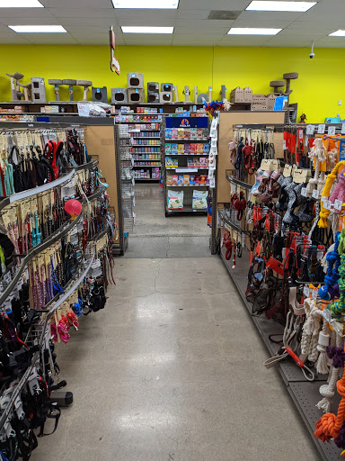 Pet Supply Store «Unleashed by Petco», reviews and photos, 16848 San Fernando Mission Blvd, Granada Hills, CA 91344, USA