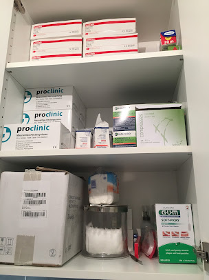 Dr. Menir Assuied - Dr. Menir Assuied