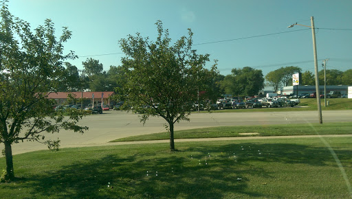 Used Car Dealer «D J Auto Sales», reviews and photos, 3815 16th Ave SW, Cedar Rapids, IA 52404, USA