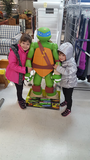 Thrift Store «Goodwill Retail Store of Lake St. Louis», reviews and photos, 913 Robert Raymond Dr, Lake St Louis, MO 63367, USA