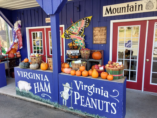 Gift Shop «Beech Spring Gift Shop», reviews and photos, 11600 Lee Hwy, Sperryville, VA 22740, USA