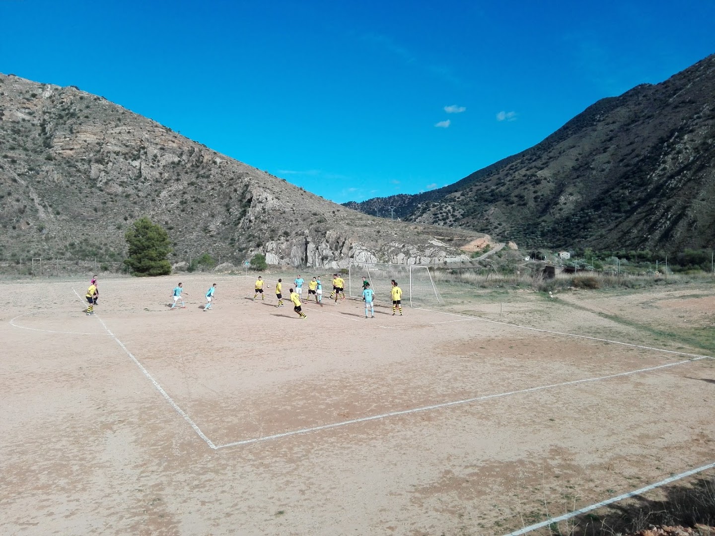 Campo de fútbol San Miguel de Embid de la Ribera