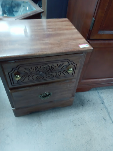 Thrift Store «Mckellips Goodwill Retail Store, Donation Center & Career Center», reviews and photos, 106 E McKellips Rd, Mesa, AZ 85201, USA