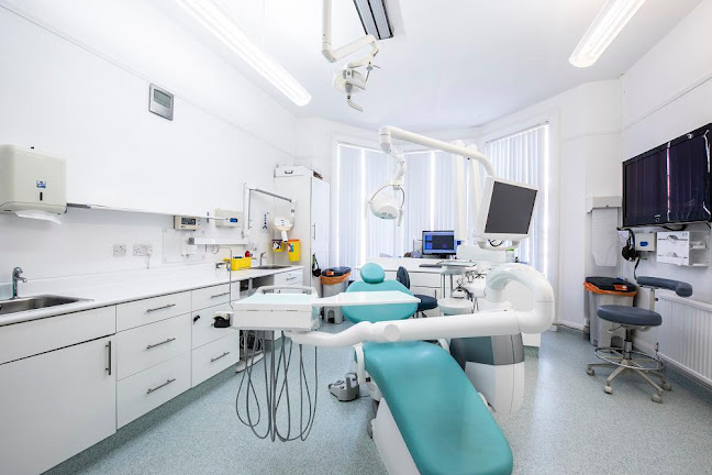 Reviews of Fortwilliam Specialist Dental Clinic in Belfast - Dentist