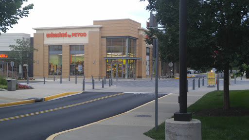 Pet Supply Store «Unleashed by Petco», reviews and photos, 14900 Potomac Town Pl #110, Woodbridge, VA 22191, USA