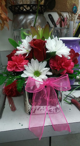 Florist «Fort Campbell Flower Shop», reviews and photos, 2840 Bastogne Ave, Fort Campbell, KY 42223, USA